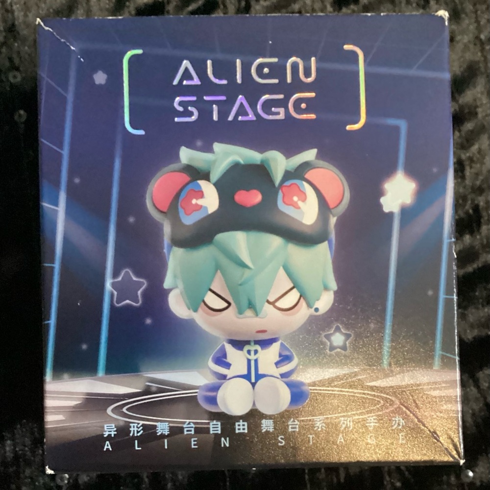Alien Stage Freedom Stag Figurine Set: SUA